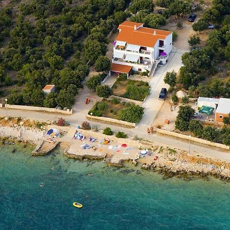 Apartments By The Sea Mandre, Pag - 6284 Колан Экстерьер фото