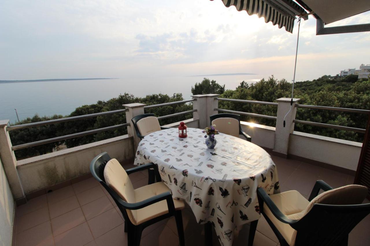 Apartments By The Sea Mandre, Pag - 6284 Колан Экстерьер фото