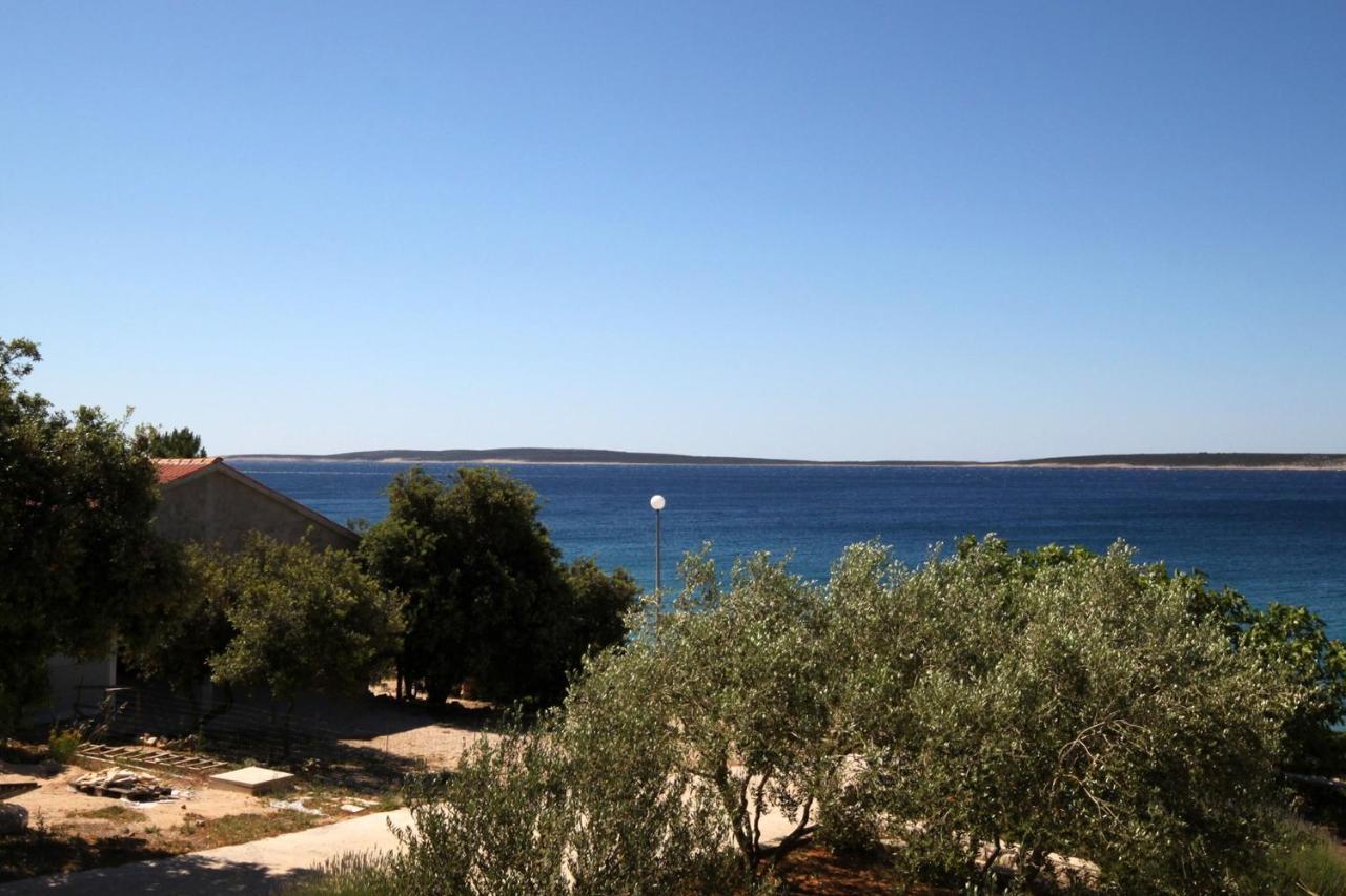 Apartments By The Sea Mandre, Pag - 6284 Колан Экстерьер фото